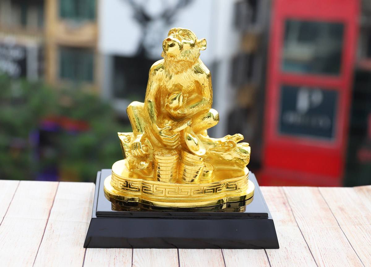 Tượng Khỉ Mạ Vàng 24K – Ý Nghĩa Phong Thuỷ, Tài Lộc & Quà Tặng Cao Cấp