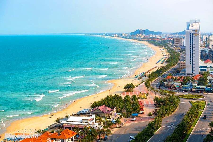 Đến Đà Nẵng tận hưởng sự hấp dẫn của bãi biển đẹp nhất hành tinh