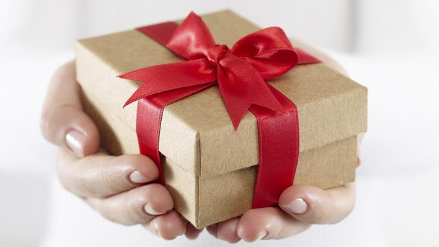 Quà tặng khách hàng - Gợi ý quà tặng sinh nhật cho khách hàng thân thiết