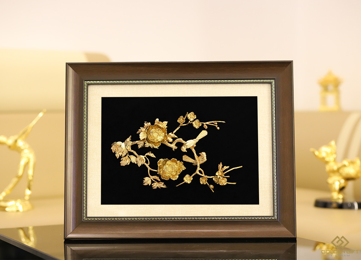Tranh hoa mẫu đơn mạ vàng - Ý nghĩa và cách treo hợp phong thủy