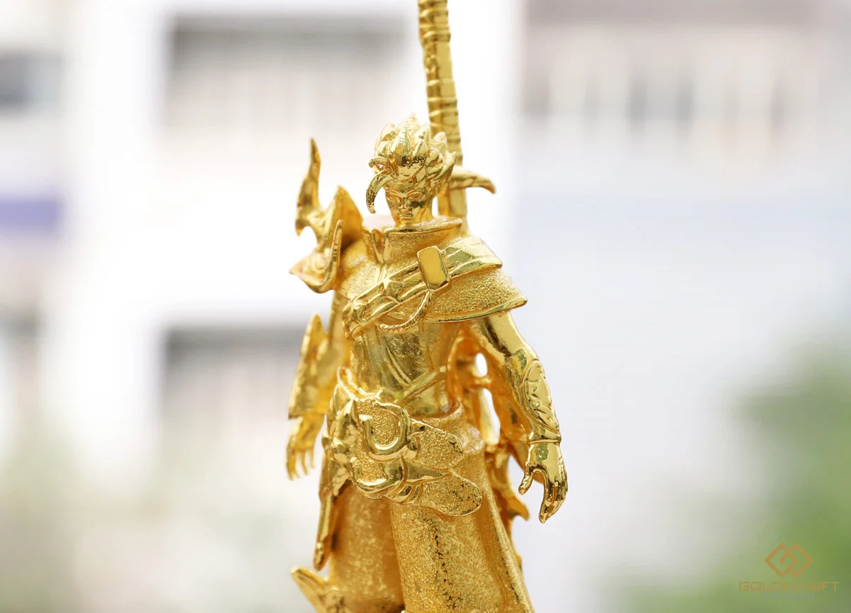 Tượng anh hùng phái Minh Giáo mạ vàng 24K: Quà tặng game thủ cực “chất”