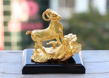 Tượng Dê Phong Thuỷ Mạ Vàng 24K – Biểu Tượng An Lành, Sung Túc Và Phú Quý