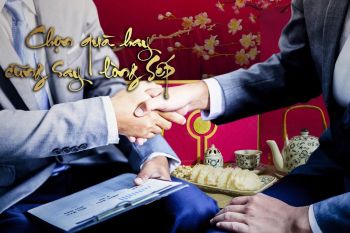 Bí quyết tặng quà cho lãnh đạo lần đầu gặp mặt